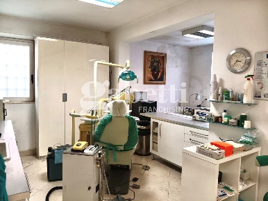 Foto Ufficio in Via Starnina 1, Firenze Soffiano di 142 m² con 5 locali