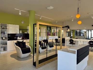 Foto Negozio in Via MATTEOTTI 113, Noventa Vicentina Centro di 85 m²