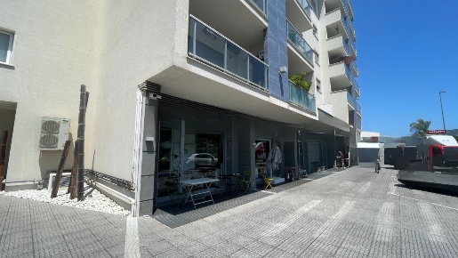 Foto Negozio in Viale Regione Siciliana 3440, Palermo di 700 m² in vendita