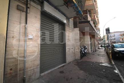 Foto Negozio in Via Napoli 58, Arzano di 40 m² con 1 locali in affitto