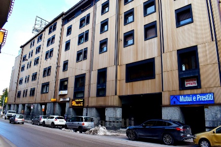 Foto Negozio in Mazzini, Campobasso Centro Storico di 90 m² con 2 locali
