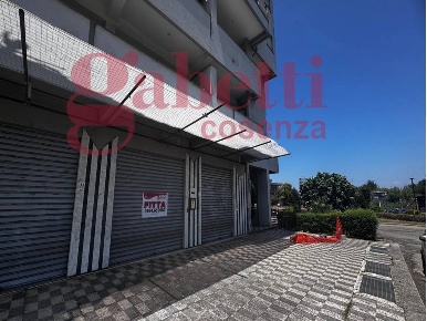 Foto Magazzino in Via RENDE VIA VOLTA snc, Rende Quattromiglia di 124 m²