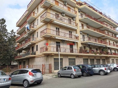 Foto Negozio in Via Mario D'Adduzio 28, Foggia Macchia Gialla - Ordona Sud