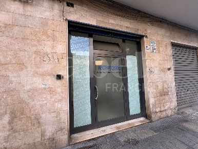 Foto Negozio in FRANCESCO NETTI, Bari Libertà di 50 m² con 2 locali