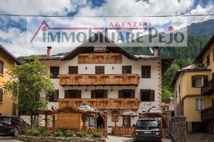 Foto Attività commerciale in PIAZZA dei Monari, Peio Celledizzo di 150 m²