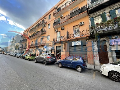 Foto Negozio in Via Catania 276, Messina Provinciale di 380 m² in vendita