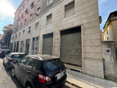 Foto Negozio in Locale Via Marco Claudio, Terni Centro di 51 m² in vendita