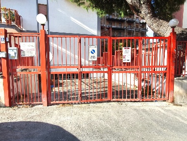 Foto Ufficio in Via Michele Titone 12, Palermo di 262 m² con 7 locali