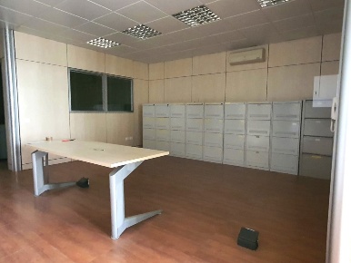 Foto Ufficio in Via Michele Titone 12, Palermo di 262 m² con 7 locali
