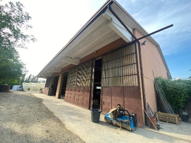 Foto Magazzino in Via Trevisago, Manerba del Garda di 1300 m² con 1 locali