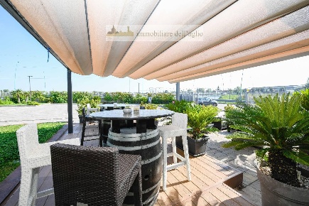 Foto Locale commerciale in Casa Otello, Peschiera del Garda di 1450 m²