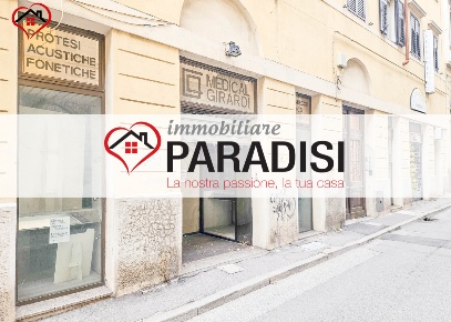 Foto Locale commerciale in VIA SAN MAURZIO 13, Trieste di 175 m² in vendita