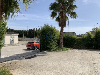 Foto Ufficio a Caraffa di Catanzaro di 80 m² con 3 locali in affitto
