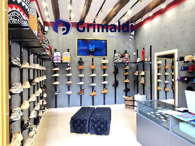 Foto Attività commerciale a Napoli di 45 m² con 1 locali in affitto