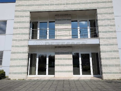Foto Ufficio a Casier Zona Industriale Sud di 850 m² con 10 locali