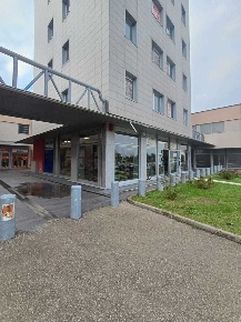 Foto Locale commerciale a Medesano di 126 m² con 3 locali in affitto