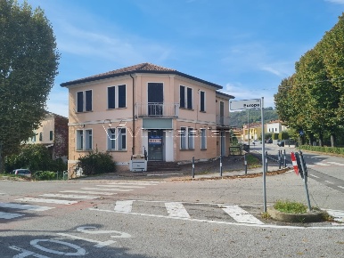 Foto Locale commerciale in via chiesa 15, Lozzo Atestino Centro di 199 m²