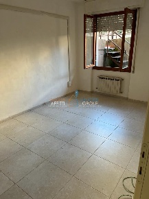 Foto Ufficio in Via Vincenzo Giudice 7, Massa Centro di 80 m² con 3 locali