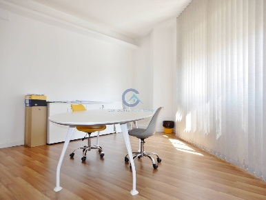 Foto Ufficio a Catanzaro San Leonardo di 180 m² con 6 locali in affitto