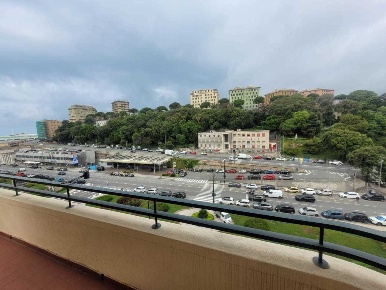 Foto Ufficio in Viale Brigate Partigiane, Genova Foce di 270 m² in affitto