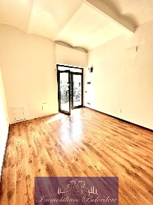 Foto Locale commerciale in Via del Gelsomino, Firenze di 25 m² con 1 locali