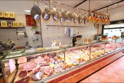 Foto Locale commerciale in Viale Santa Panagia, Siracusa di 80 m²