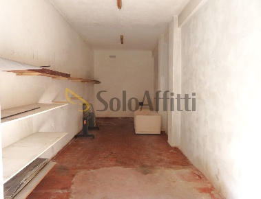 Foto Magazzino in Piazza San Siro, Sanremo San Siro - Casinò di 34 m²
