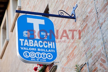 Foto Attività commerciale in Via Brigata Partigiana Ugo Muccini 1, Sarzana