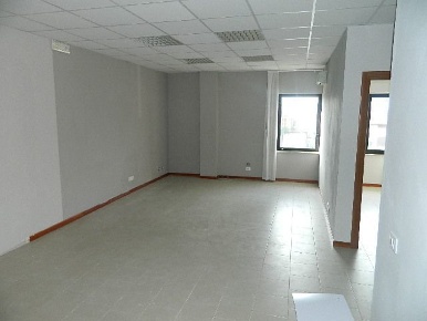 Foto Ufficio a Luni Colombiera Molicciara di 100 m² con 3 locali in vendita