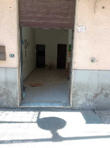 Foto Locale commerciale in via G.Galilei, Reggio di Calabria di 30 m²
