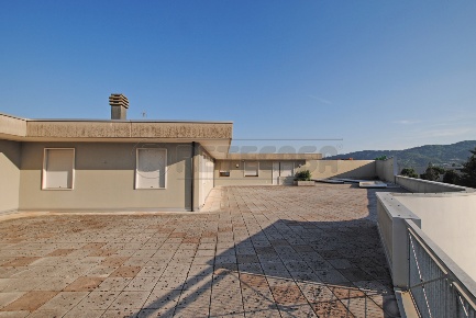 Foto Ufficio in Via V. Bottego 20, Arzignano Centro di 186 m² in vendita