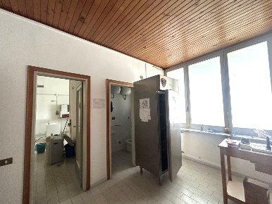 Foto Ufficio in Via Giovanni Giminiani, Anagni di 155 m² in vendita