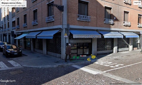 Foto Locale commerciale in Borgo Collegio Maria Luigia, Parma di 200 m²