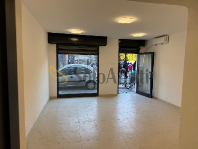 Foto Locale commerciale in Via Francesco Nicoli, Modena San Faustino