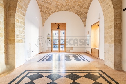 Foto Locale commerciale in Via San Lorenzo  29, Bisceglie di 40 m²