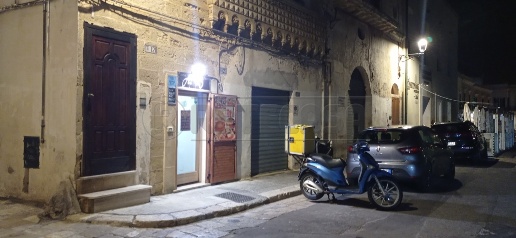 Foto Attività commerciale in Riviera Armando Diaz 111, Gallipoli di 50 m²