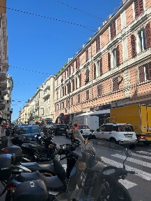 Foto Attività commerciale a Sanremo Porto Vecchio di 30 m² in vendita