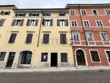 Foto Locale commerciale in Via Guglielmo Marconi 11, Gorizia Centro