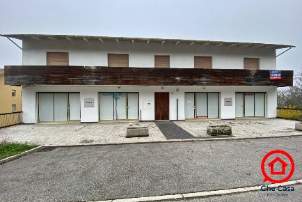 Foto Locale commerciale in Via Einstein, Cesena di 540 m² con 4 locali