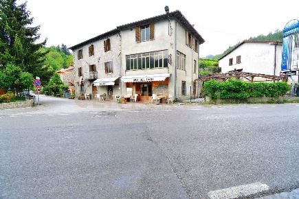 Foto Attività commerciale in Rimessa di Agliano 20, Minucciano di 700 m²