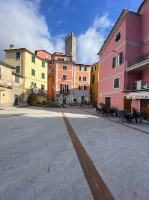 Foto Magazzino a Arcola Centro di 90 m² con 1 locali in vendita