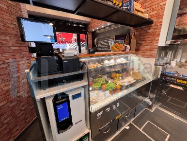 Foto Attività commerciale a Bologna Marconi di 40 m² con 2 locali