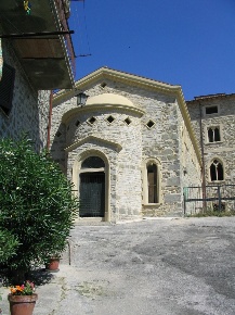 Foto Attività commerciale in via della Rocca, Umbertide Preggio di 1581 m²