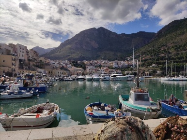 Foto Attività commerciale in Via Don Leonardo Zangara 999, Centro di 405 m²