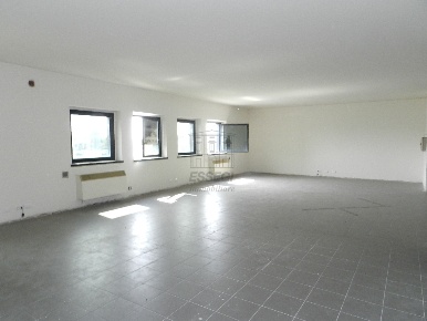 Foto Ufficio a Capannori di 110 m² con 1 locali in affitto