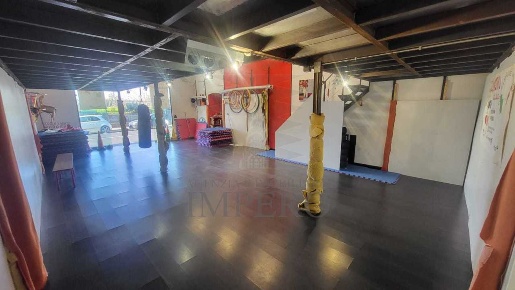 Foto Locale commerciale in Strada Statale 1 15, Camporosso Centro di 115 m²