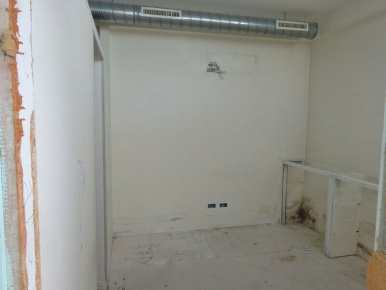 Foto Locale commerciale a Potenza Picena Porto Potenza Picena di 108 m²