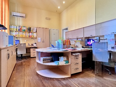 Foto Ufficio in Via Salvatore Orlando 3, Livorno Porto di 75 m² in vendita