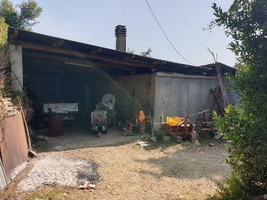 Foto Magazzino a Sarzana in vendita