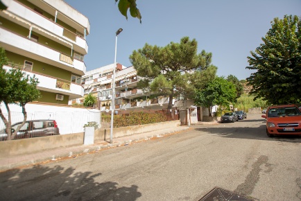 Foto Magazzino in Alba Chiara, Messina Bordonaro - Cumia di 105 m²